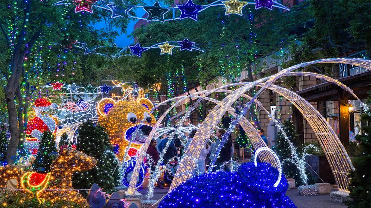Johannesburg Lights Up For Christmas And Festive Season (Pictures)