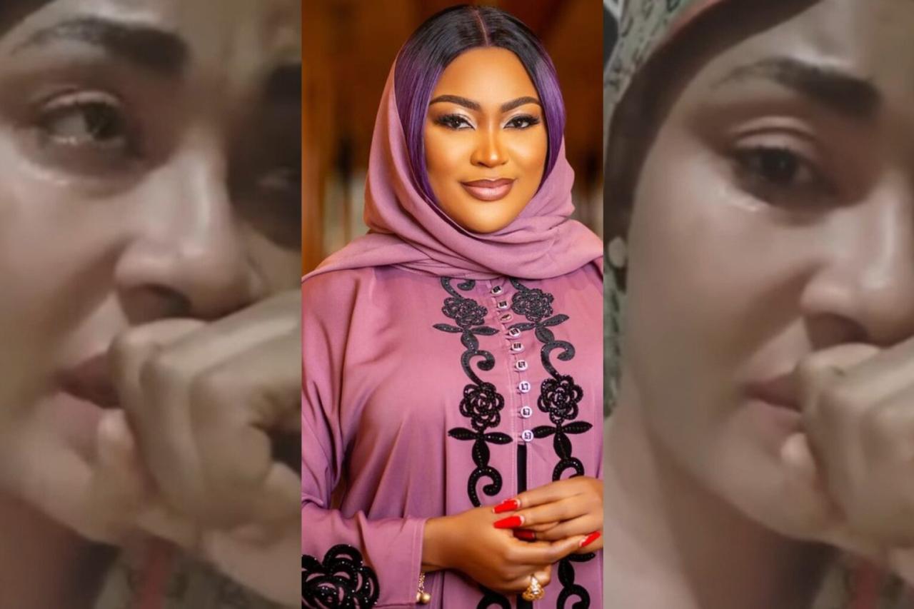 “Gistlover is so dumb” – Actress Angela Okorie shares disturbing video as she calls out Gistlover amidst her fight with Uche Elendu